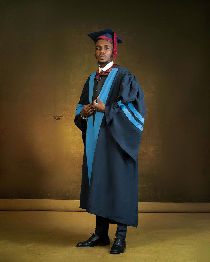 Toges de graduation - Photo 2